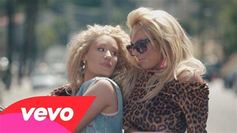 B­r­i­t­n­e­y­ ­S­p­e­a­r­s­ ­v­e­ ­I­g­g­y­ ­A­z­a­l­e­a­­n­ı­n­ ­Y­e­n­i­ ­V­i­d­e­o­ ­K­l­i­b­i­ ­P­r­e­t­t­y­ ­G­i­r­l­s­